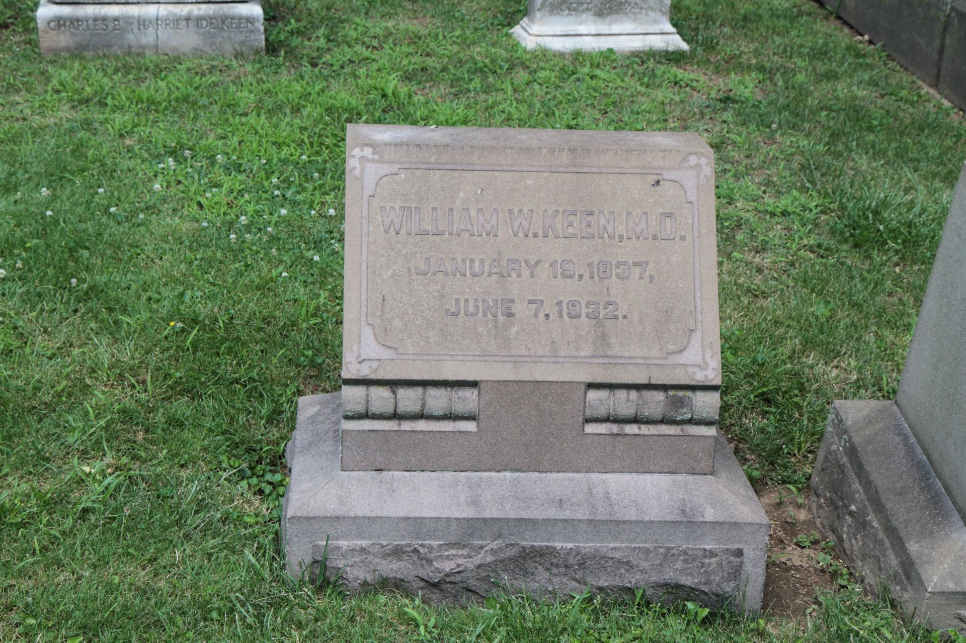William%20Williams%20Keen%27s%20tomb%2C%20Woodland%20Cemetery%2C%20Philadelphia%20%282%29.JPG